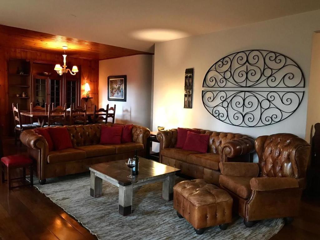  Country Home - Capivari Lodge Home