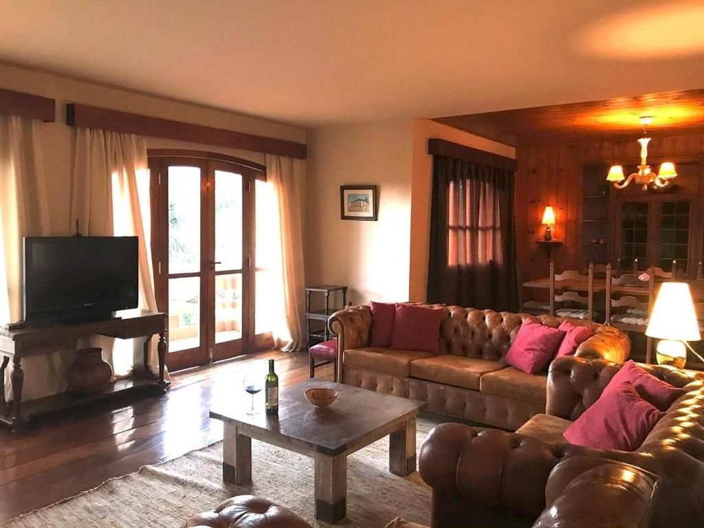  Country Home - Capivari Lodge Home