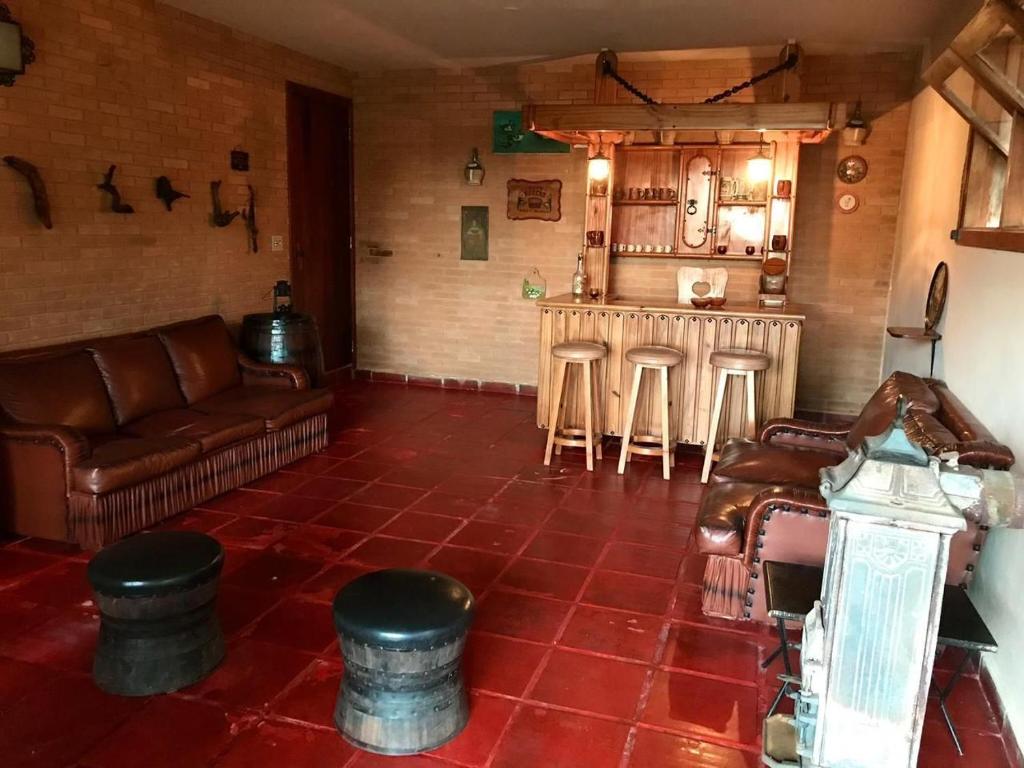  Country Home - Capivari Lodge Home