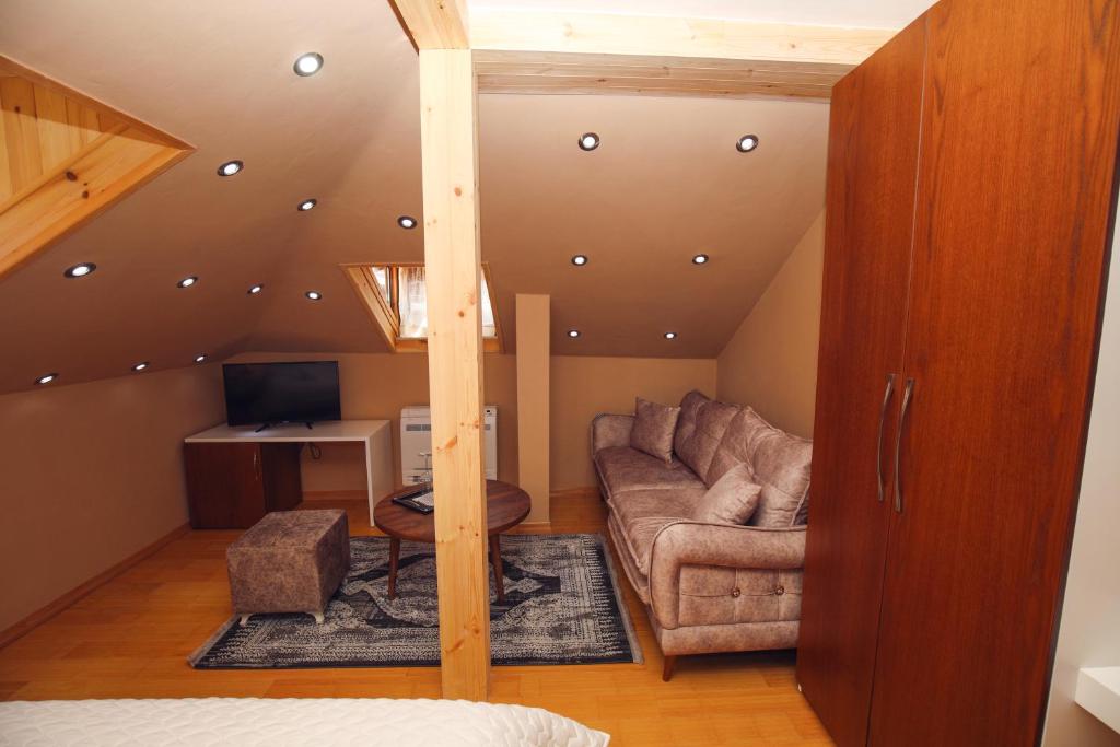 Vila 3 Korçë - Villa Deluxe
