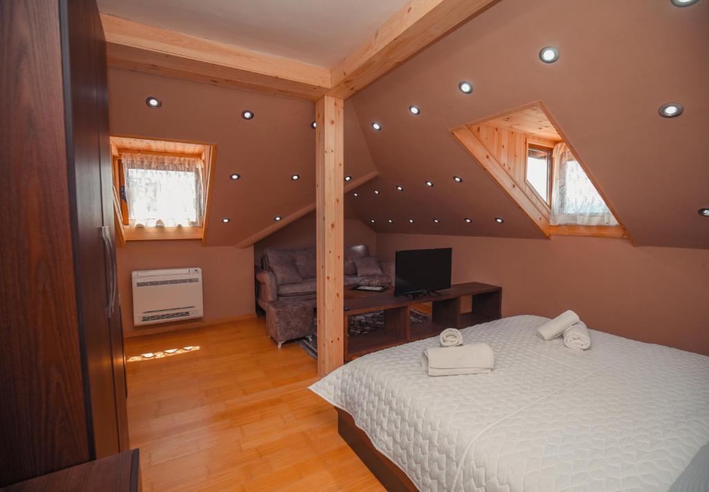 Vila 3 Korçë - Villa Superiore