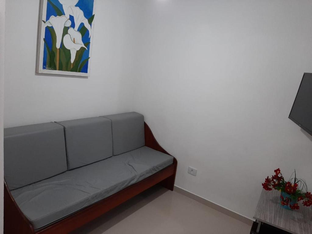  Condomínio baia dos golfinhos Apto 211