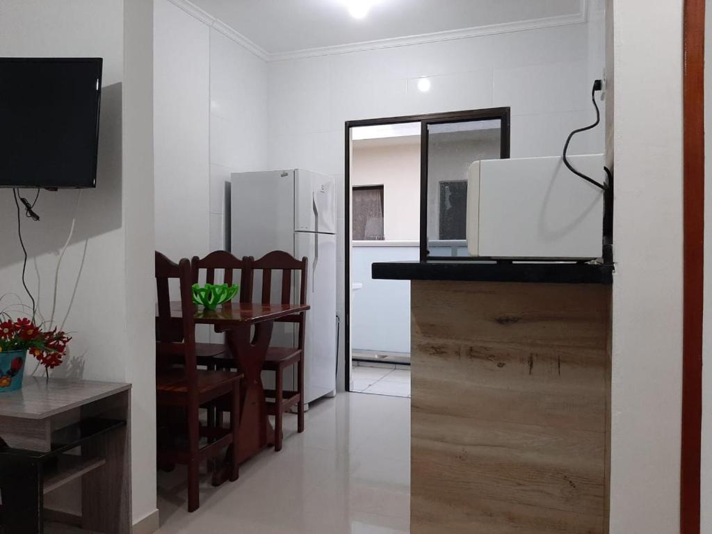  Condomínio baia dos golfinhos Apto 211