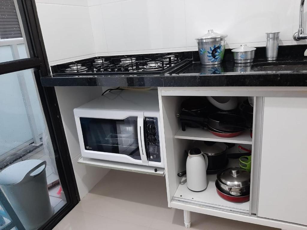  Condomínio baia dos golfinhos Apto 211