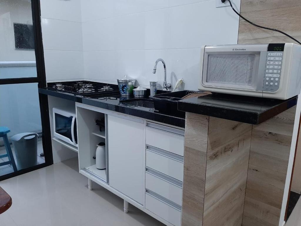  Condomínio baia dos golfinhos Apto 211