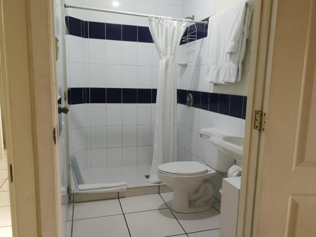 Hotel Villa Serena San Benito photo