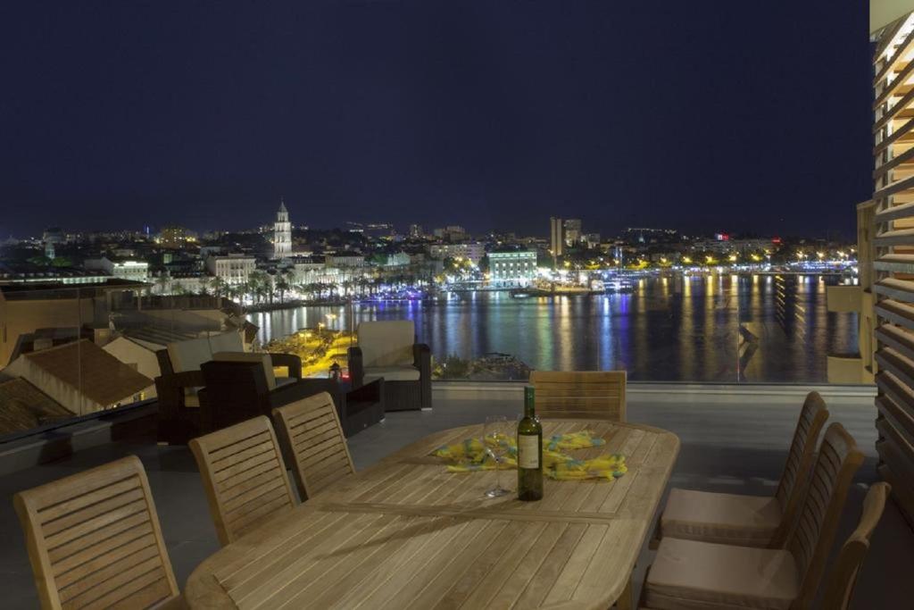 Netflix THE WEEKEND AWAY movie PENTHOUSE in SPLIT