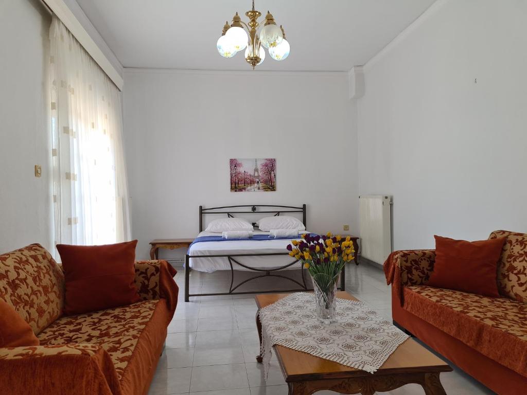 Gallery image of Grand Apartment in Néa Khilí