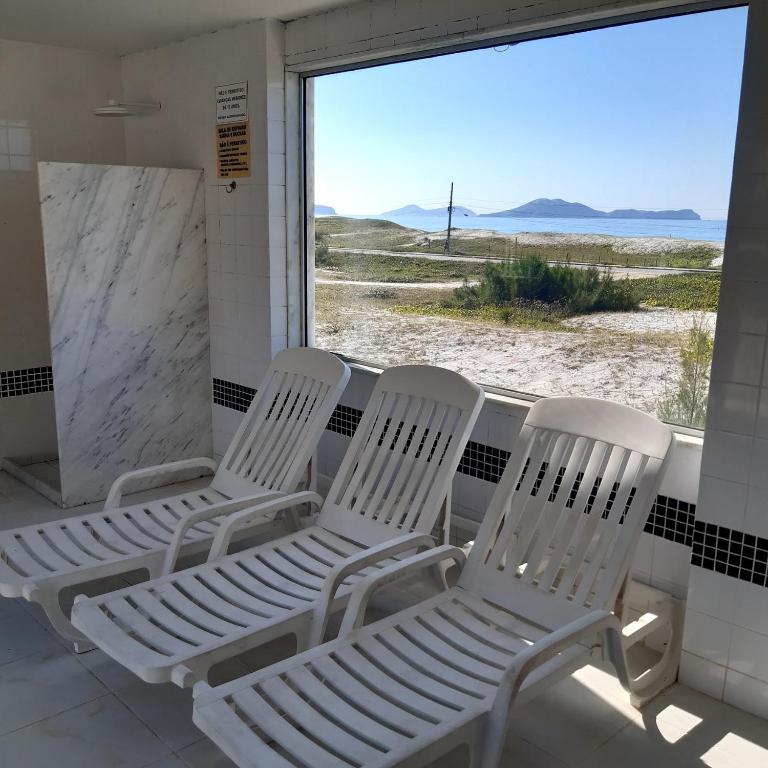  Casa à beira-mar com lazer total na Praia das Dunas