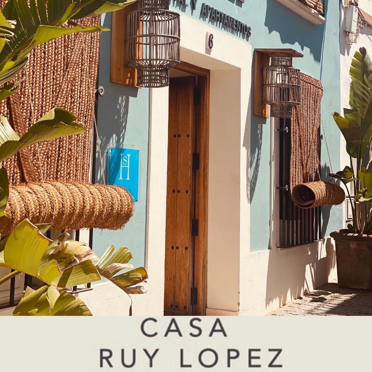 a building with cages on the side of it at Casa Ruy Lopez in Zafra
