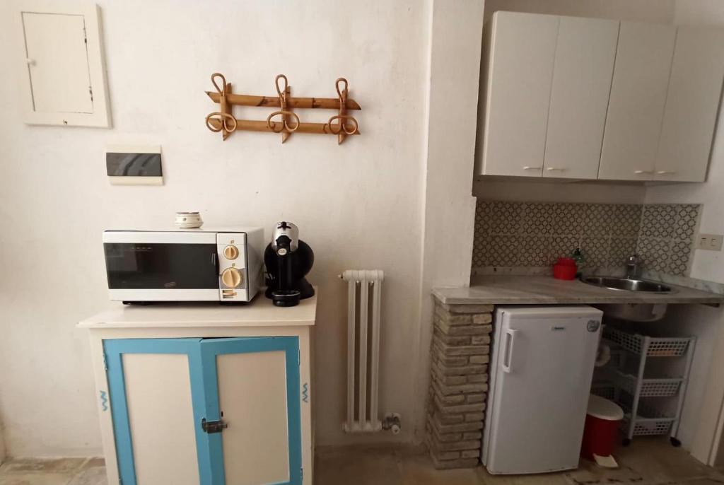 Graziosa soluzione indipendente nel cuore del centro storico - 2