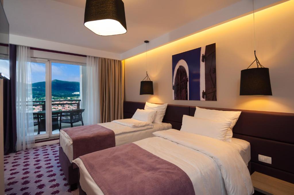 Hotel Eden - Triple Room With Balcony