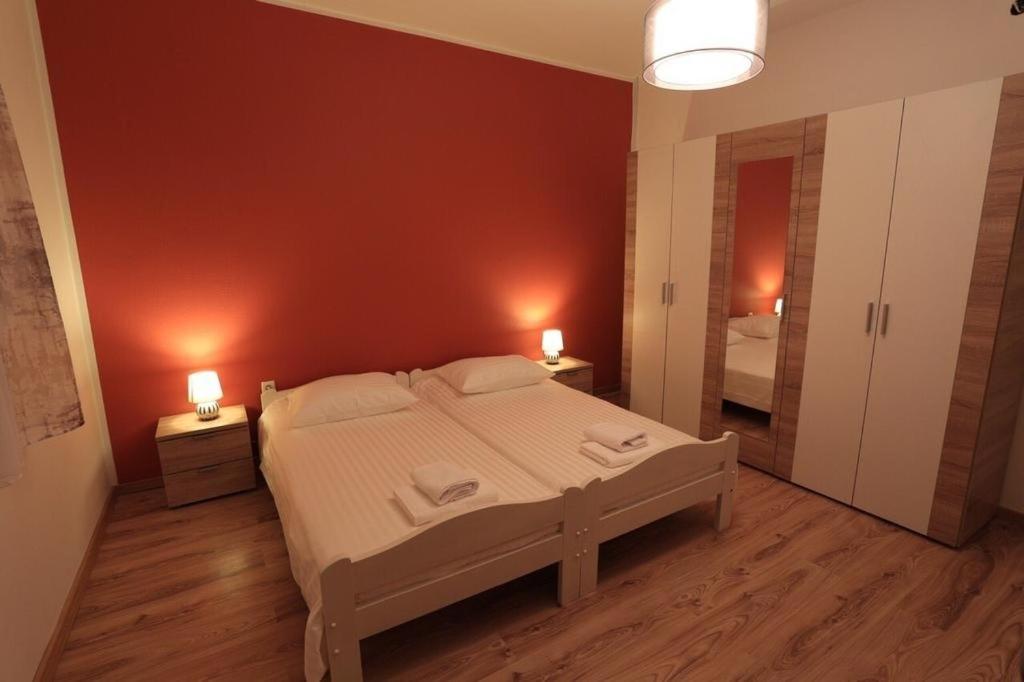 Posteľ alebo postele v izbe v ubytovaní Holiday house in Zadar with balcony, air conditioning, W-LAN, washing machine (4576-1)