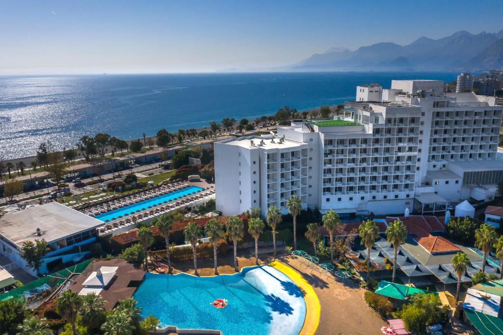 an aerial view of a hotel with a swimming pool at Hotel SU & Aqualand in Antalya