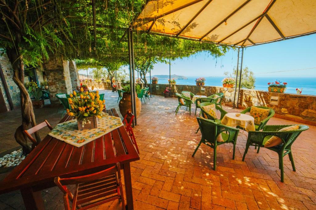 Residenza Golfo Degli Ulivi, Caprioli – Updated 2023 Prices