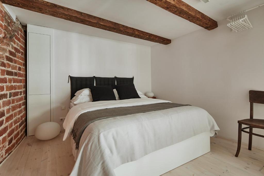 OLD NEW - Main Square - Two-Bedroom Apartment