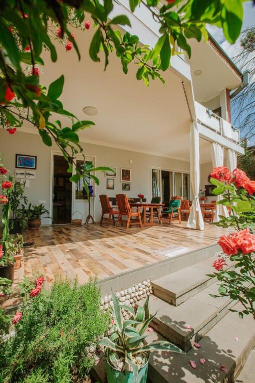 Zahrada ubytování Neli & Zaal Guest House