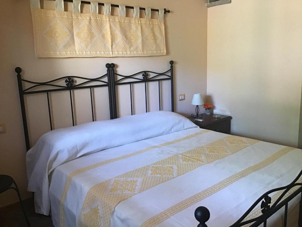 Donna Violante Porto Corallo Affittacamere - Double Room With Private Bathroom