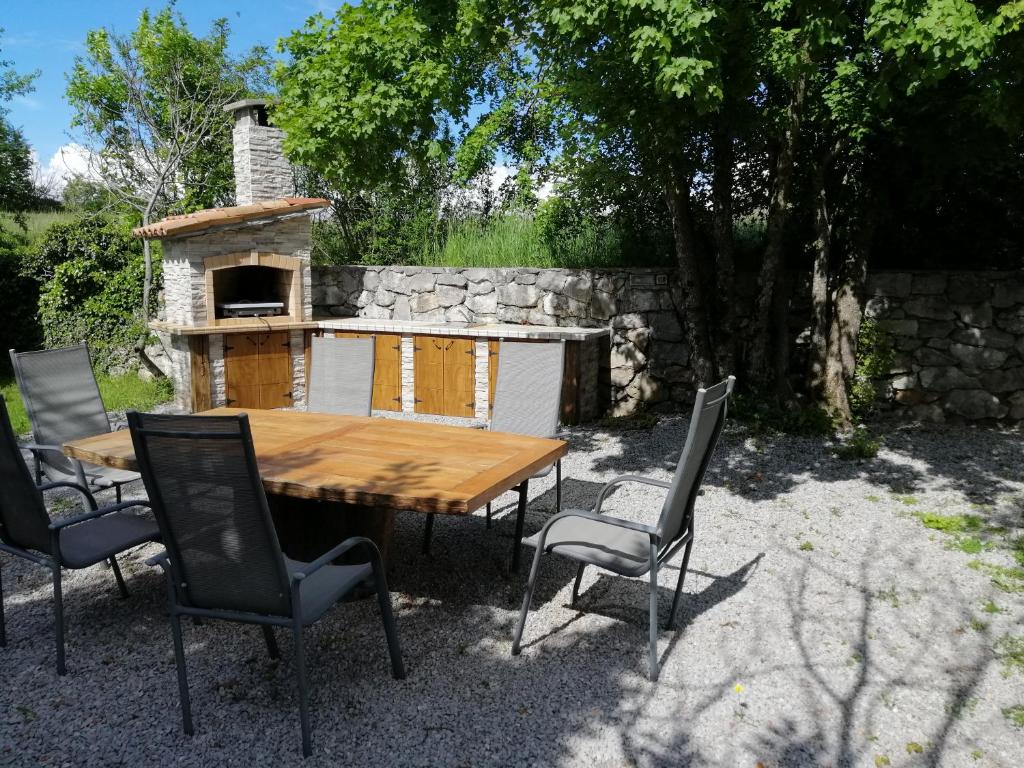 Fotografie z fotogalerie ubytování Apartma Louis v destinaci Dutovlje