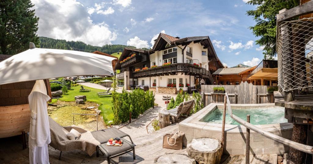Budova, kde se hotel nachází