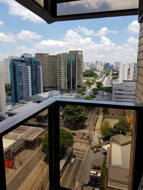  Flat amplo e aconchegante no coração de Moema.
