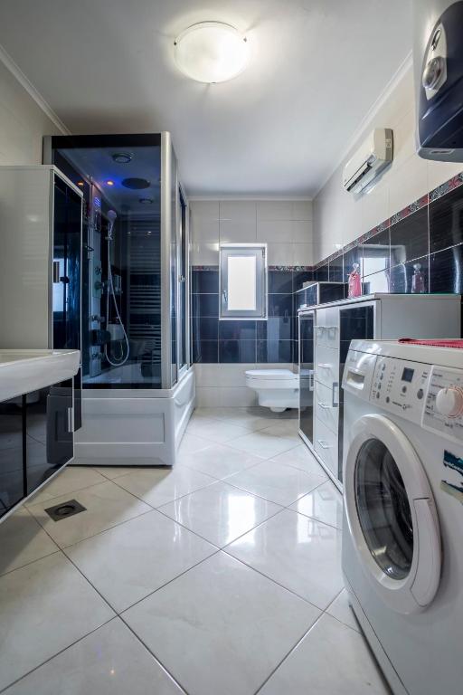 Fotografia z galérie ubytovania Luxury spacious apt near Znjan beach w sea view v Splite