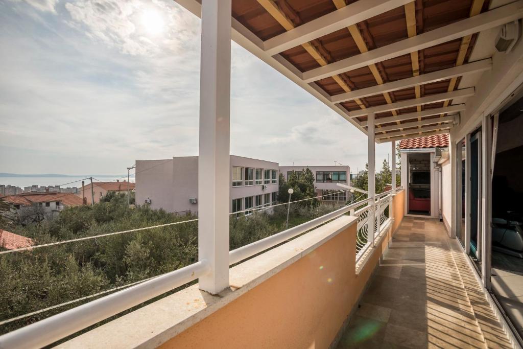Balkón alebo terasa v ubytovaní Luxury spacious apt near Znjan beach w sea view