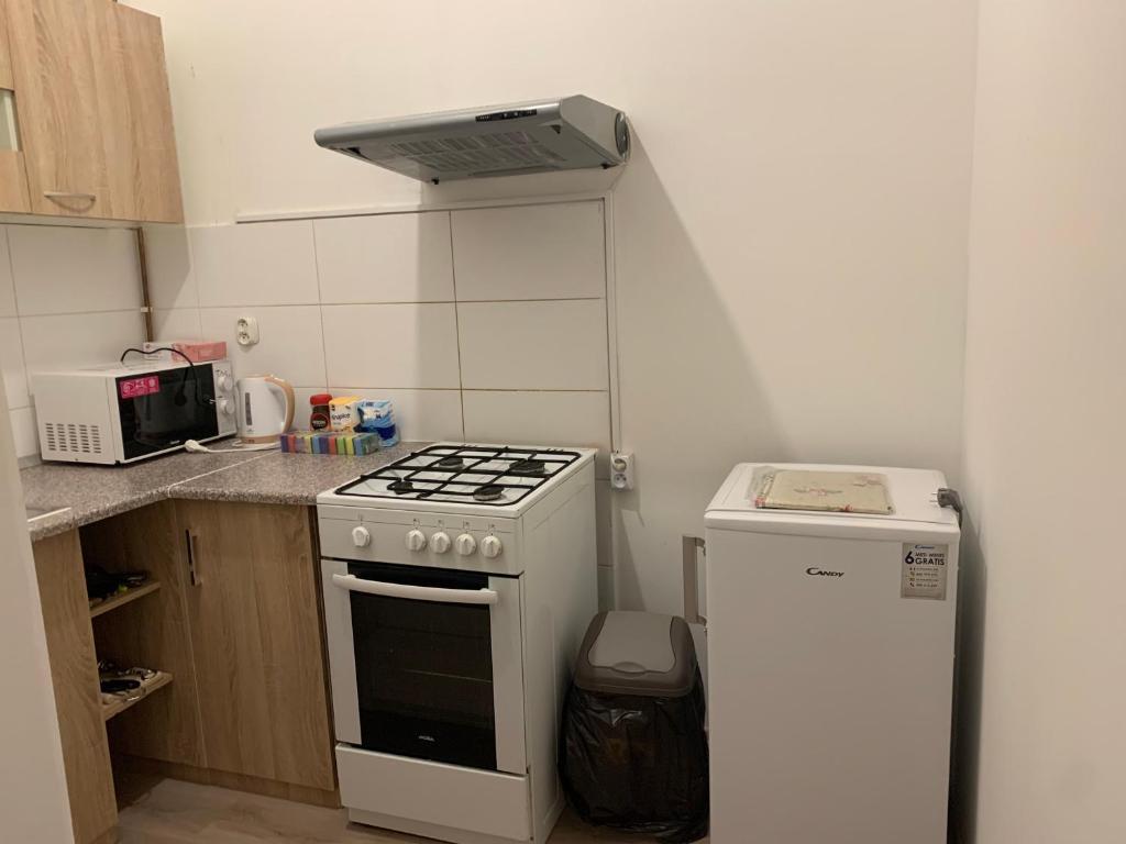 Kuchnia lub aneks kuchenny w obiekcie KK Apartments