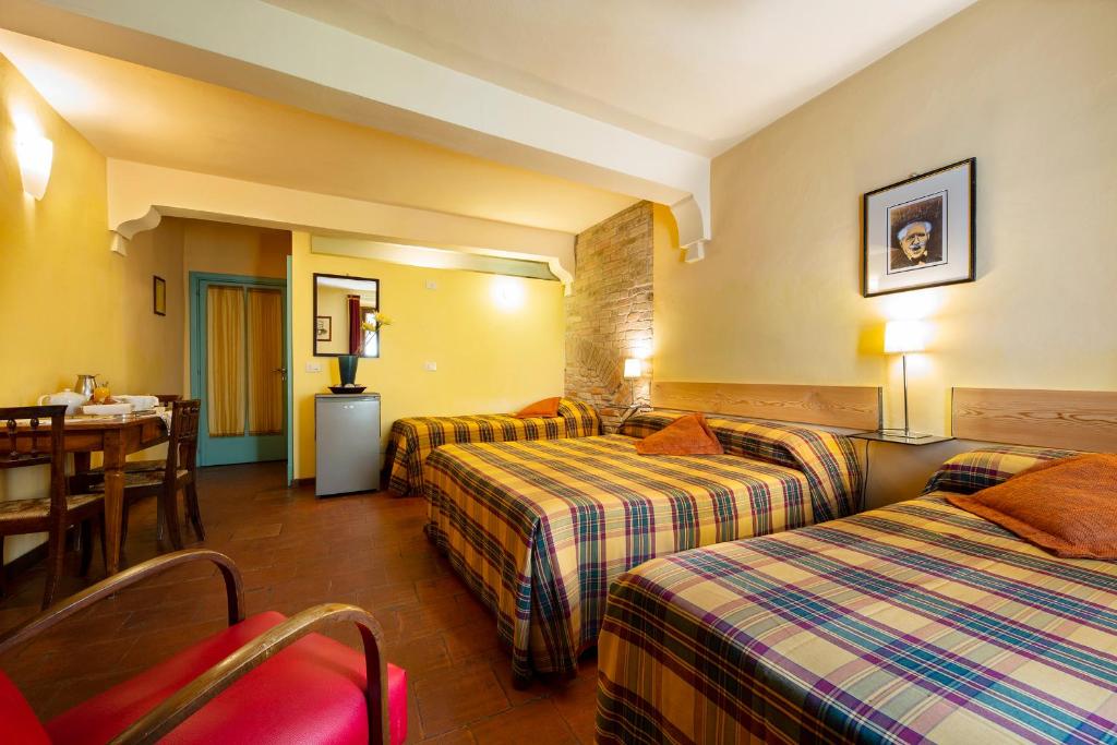 B&B AL DUCALE and APARTMENTS - Family Room With Private Bathroom