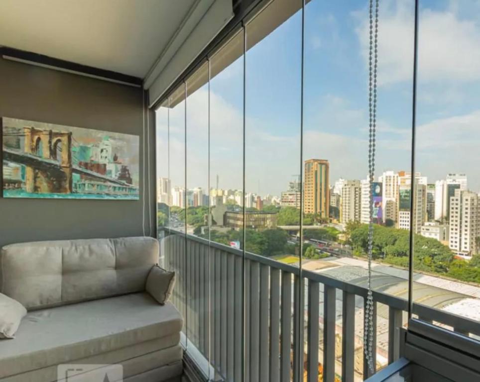 Apartamento Studio novo / 200 mts metrô Vergueiro