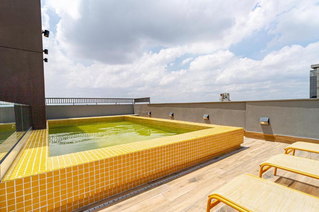  Apartamento Studio novo / 200 mts metrô Vergueiro