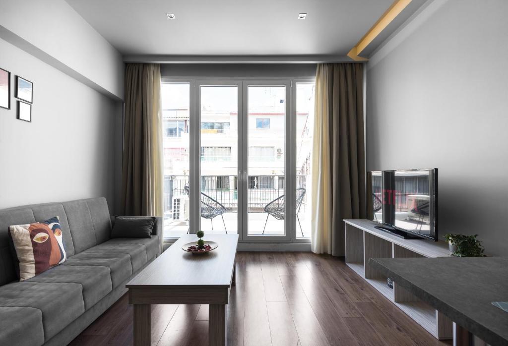 Penthouse Apartments, The Luxury Suites - Apartment With Balcony