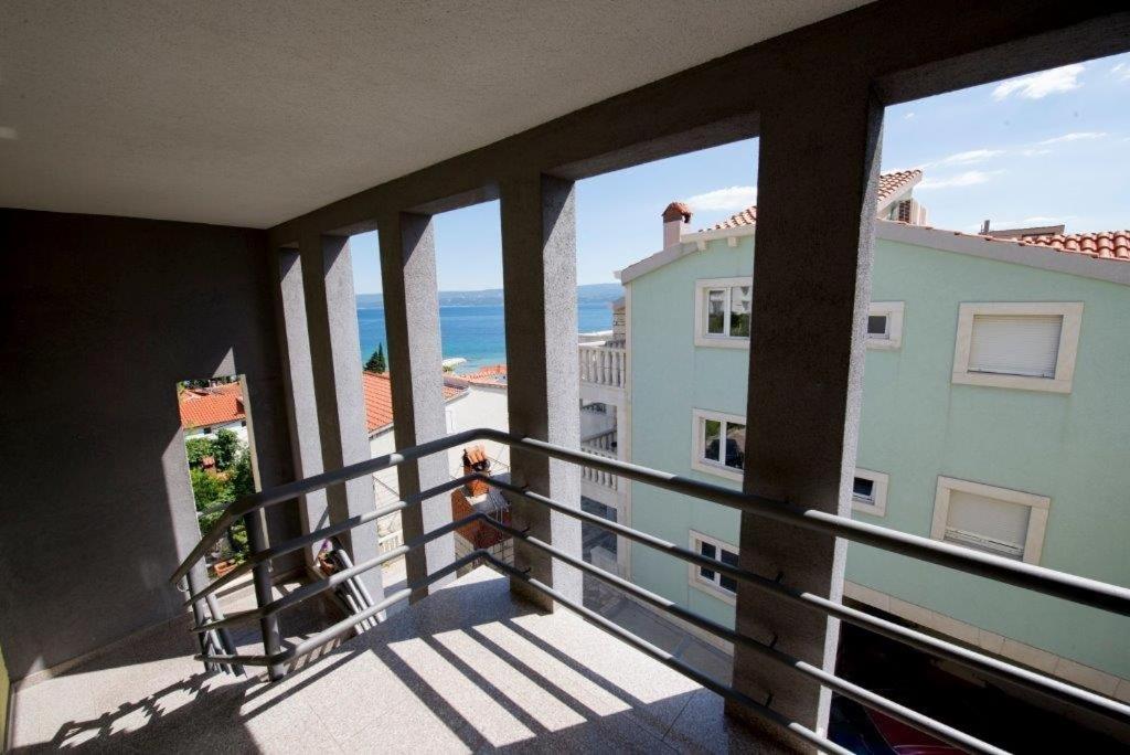 Balkón nebo terasa v ubytování Studio apartment in Duce with sea view, balcony, air conditioning, WiFi 132-7