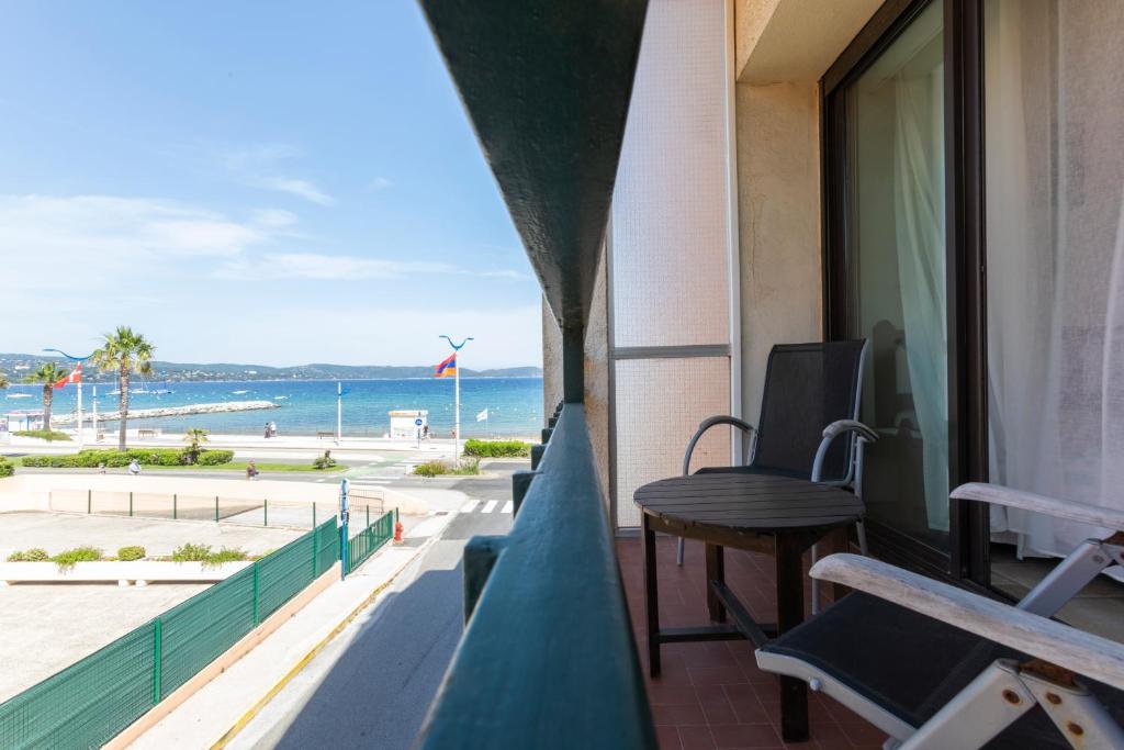 Nespecifikovaný výhled na moře nebo výhled na moře při pohledu z hotelu