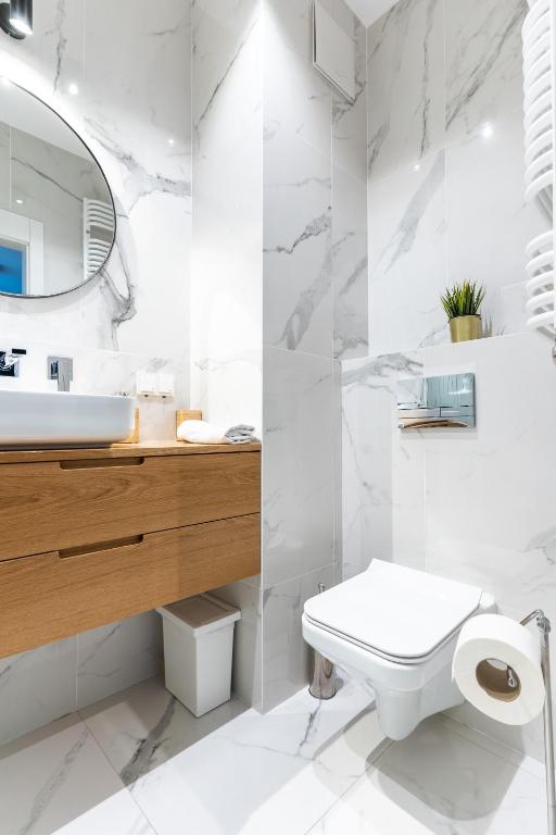 Kúpeľňa v ubytovaní VipWarsawApartments Onyx Mennica Residence