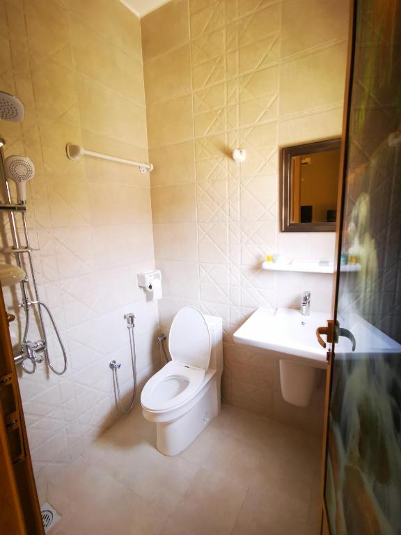 Koupelna v ubytování Al Hamra Guest House