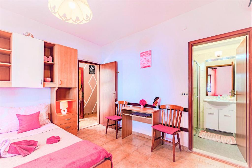 Fotografia z galérie ubytovania Beachfront apartments Kate v destinácii Orebić