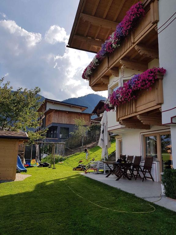 Vonkajšia záhrada v ubytovaní Apartment in Fügenberg/Zillertal 727
