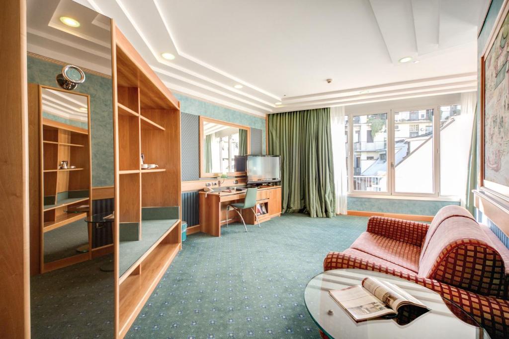 Posezení v ubytování Brunelleschi Hotel