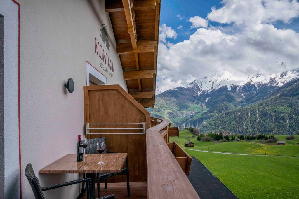 Nespecifikovaný výhled na hory nebo výhled na hory při pohledu z hotelu