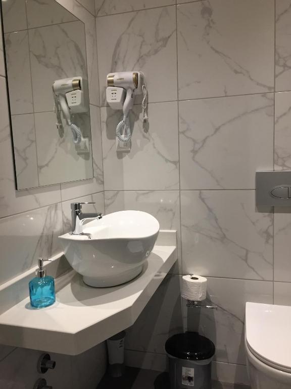 Ванна кімната в City Pearl Hotel