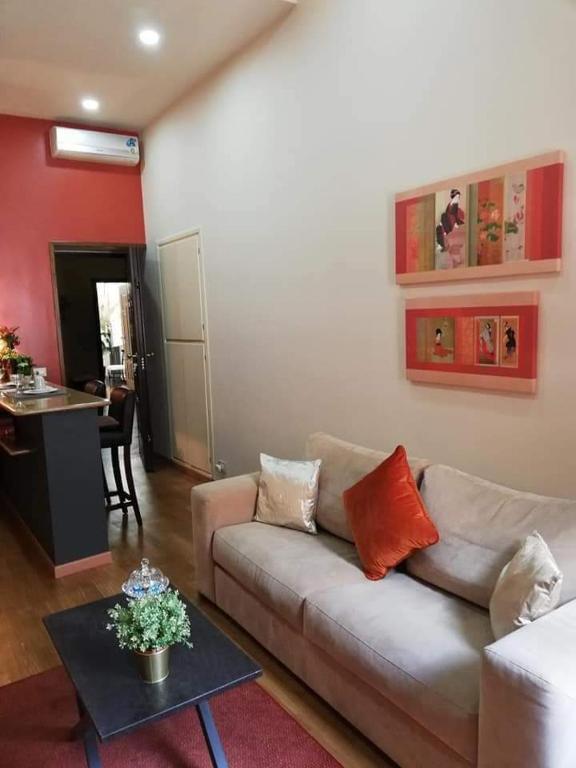 A seating area at Rome in your heart - Spagna apartment