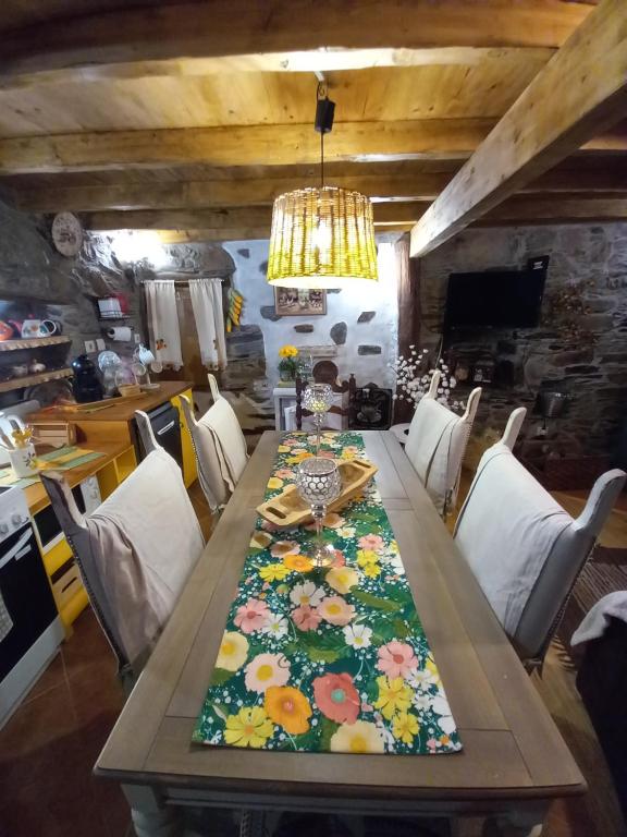 Posezení v ubytování Talasnal Casas da Urze TER