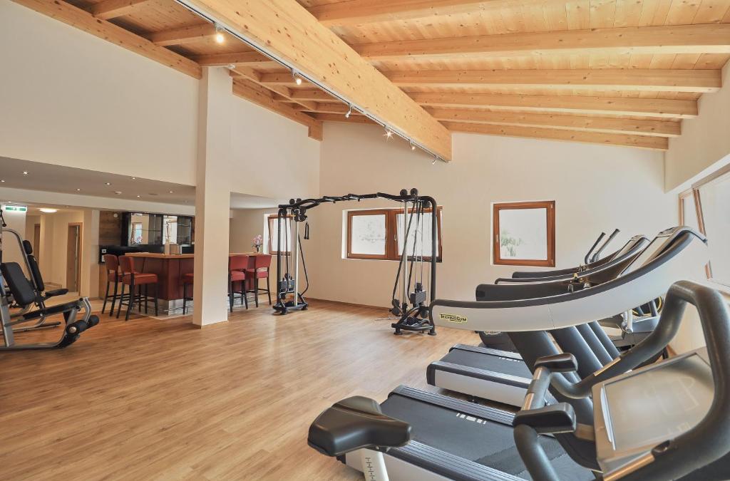 Fitness centrum a/nebo fitness zařízení v ubytování Hotel Traube