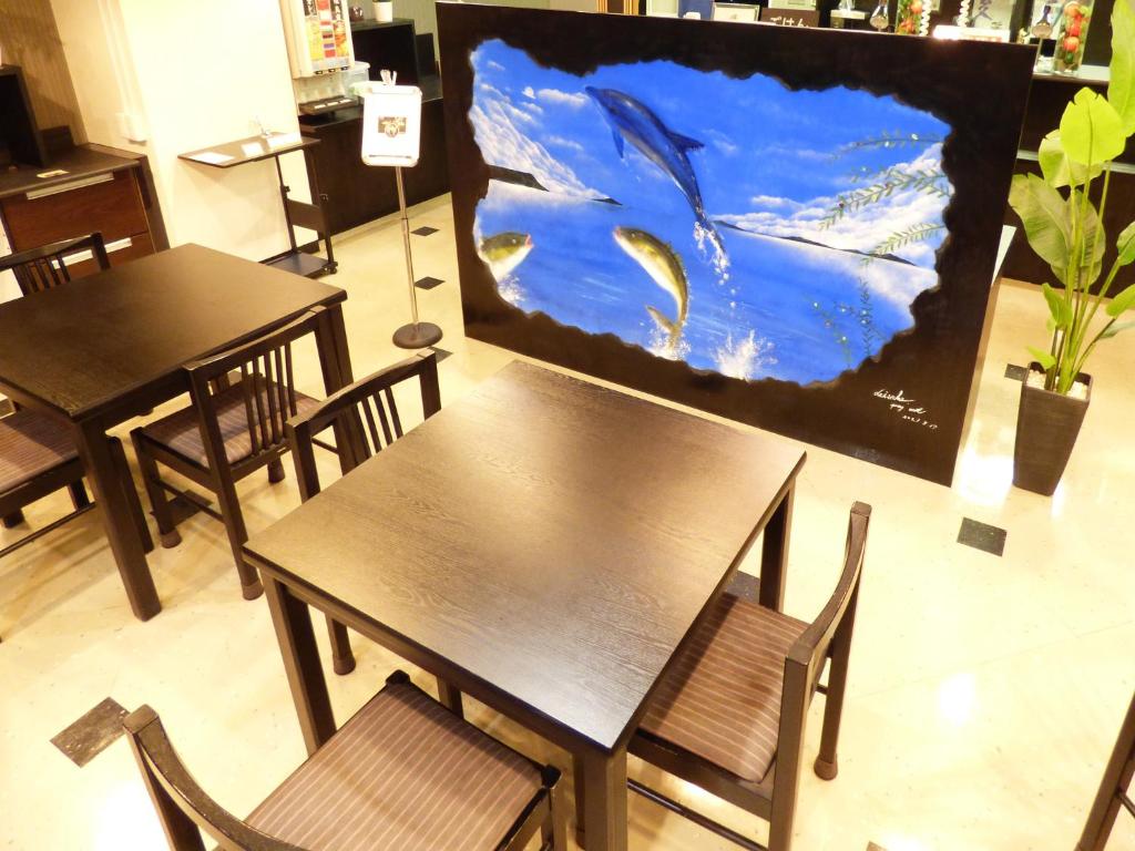 TV a/nebo společenská místnost v ubytování APA Hotel Takamatsu Kawaramachi