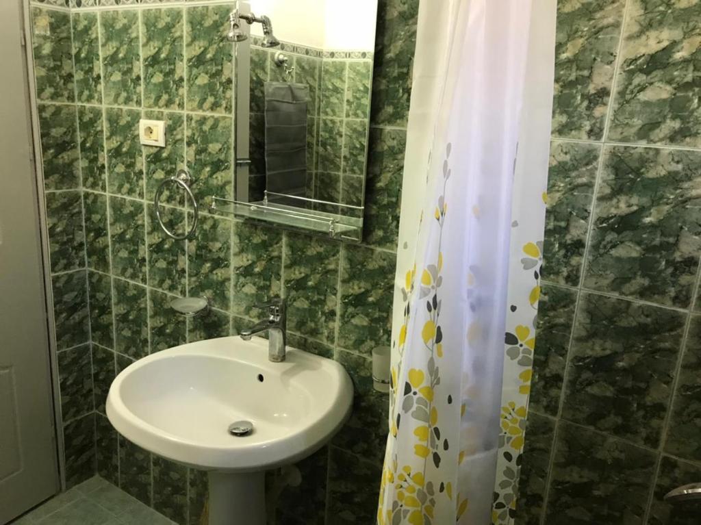 Gjoni's Apartment - Imazhi 10