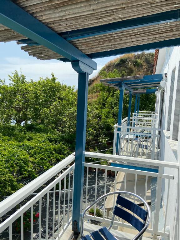 Balkón nebo terasa v ubytování Samothraki Akrogiali Rooms
