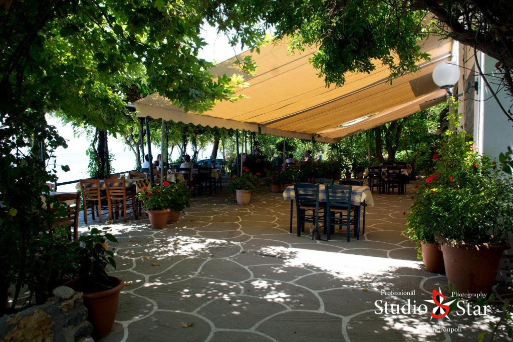 Restaurace v ubytování Samothraki Akrogiali Rooms