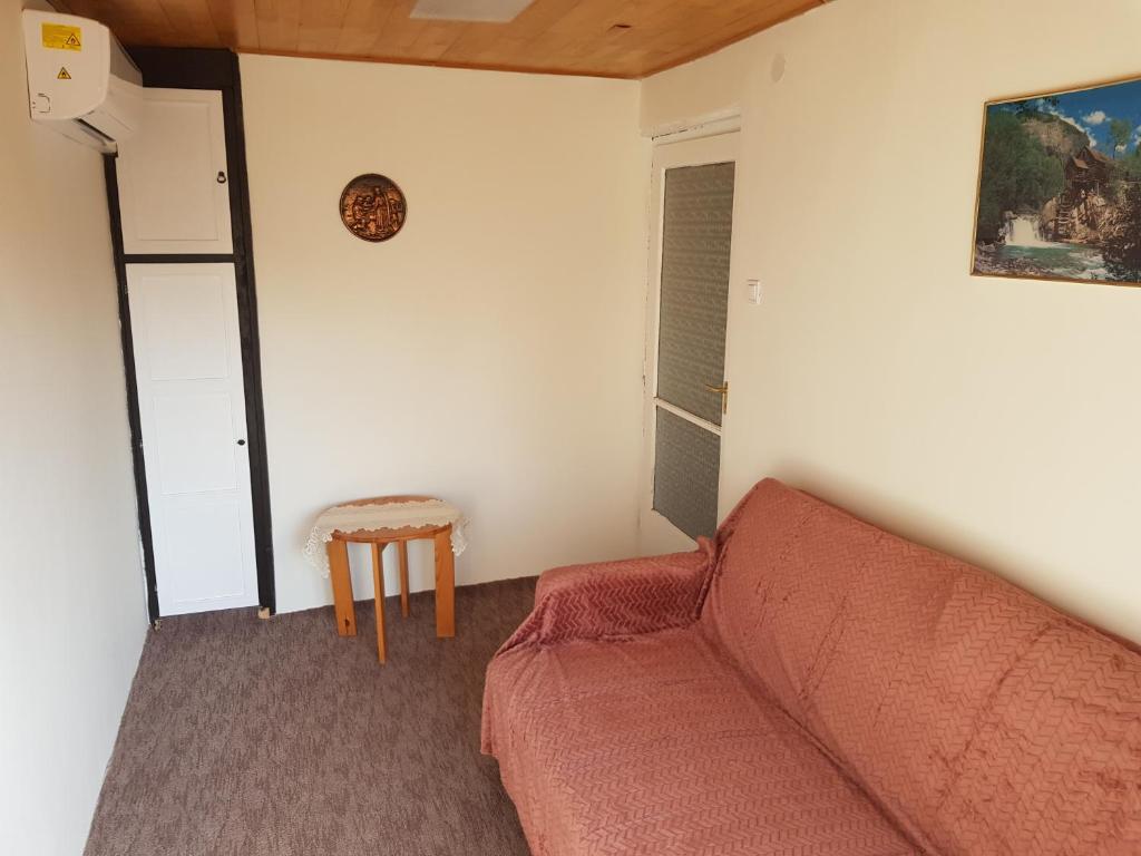Posedenie v ubytovaní Tavasz apartman