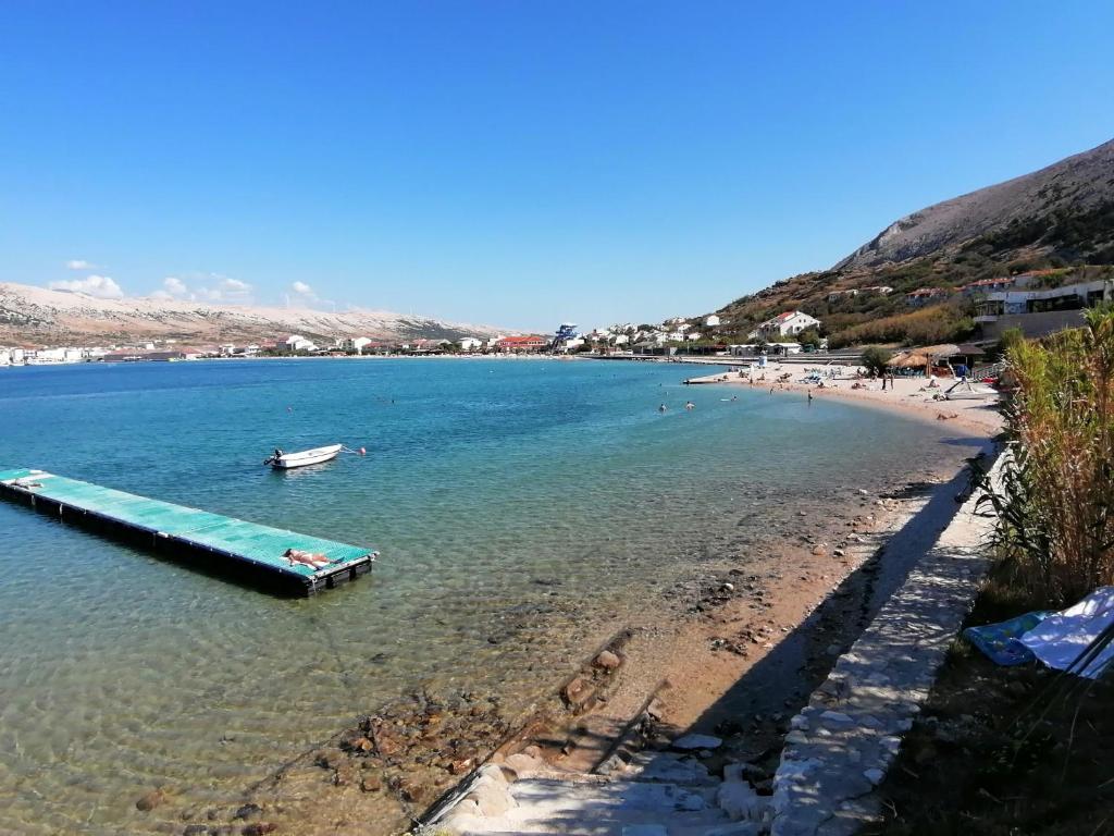 Foto dalla galleria di Sol apartman a Pag